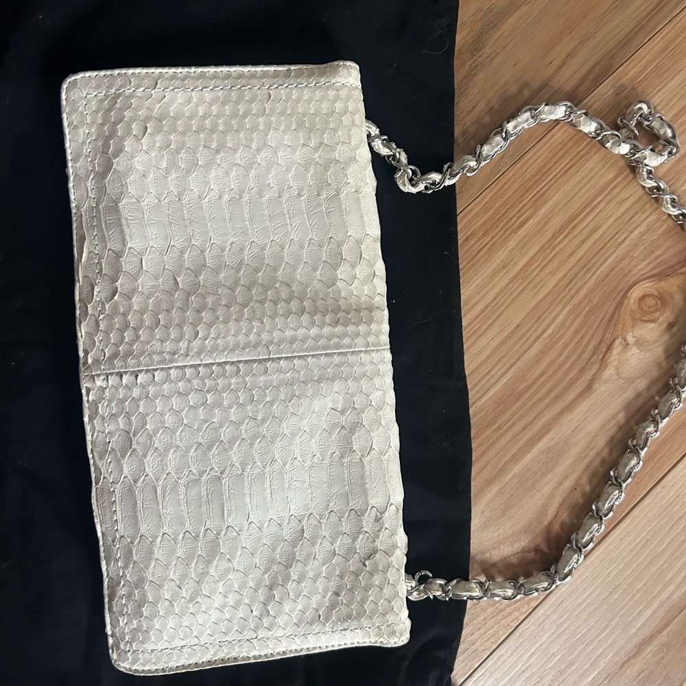 Chanel Ivory Rare python flap bag - Picture 6 of 14